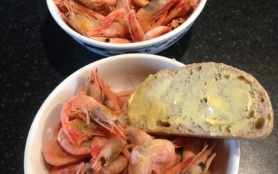 Prawns with brown bread and butter